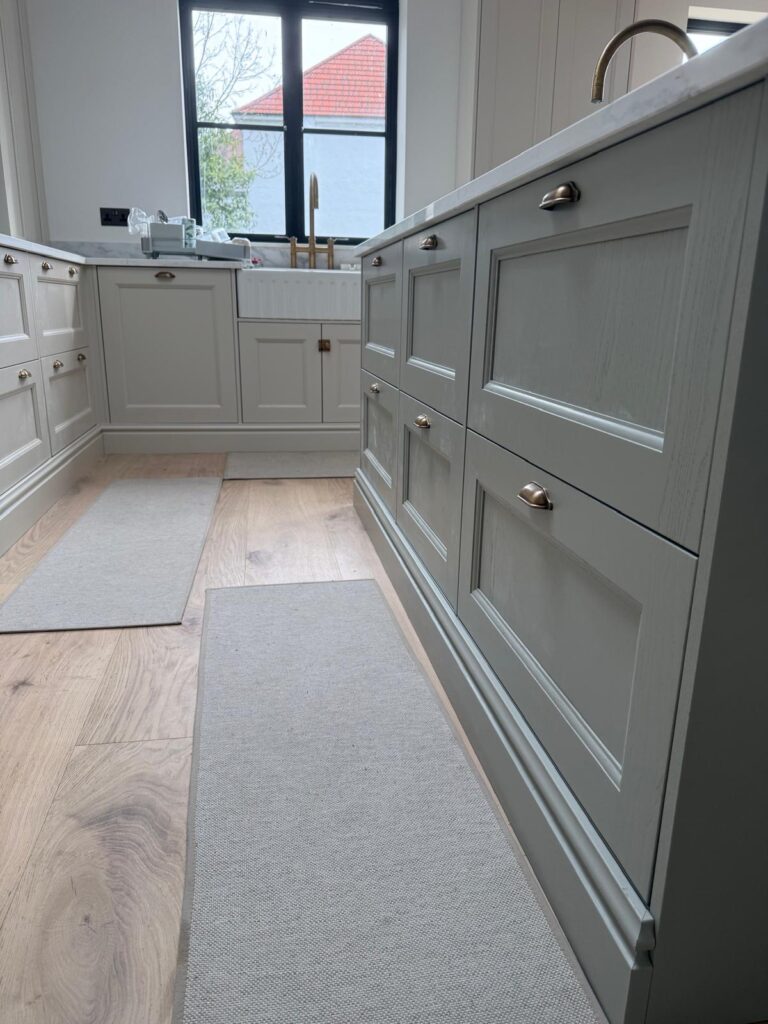 Bespoke kitchen with island unit fitted in Chiswick by R3 Carpentry